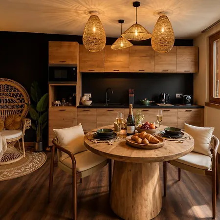 Refuge Tropical - Pour Couple Avec Balneo 2 Places Et Cinema Geant *