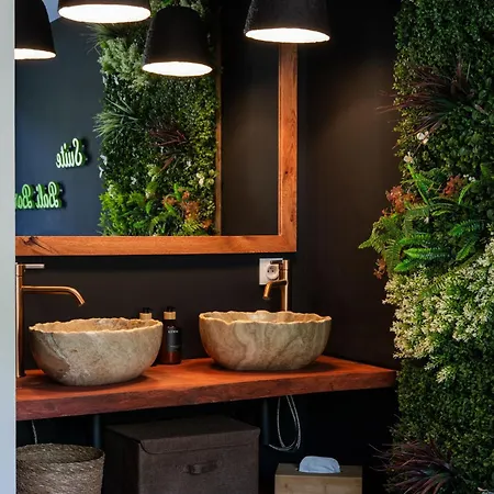 Апартаменты Refuge Tropical - Pour Couple Avec Balneo 2 Places Et Cinema Geant *